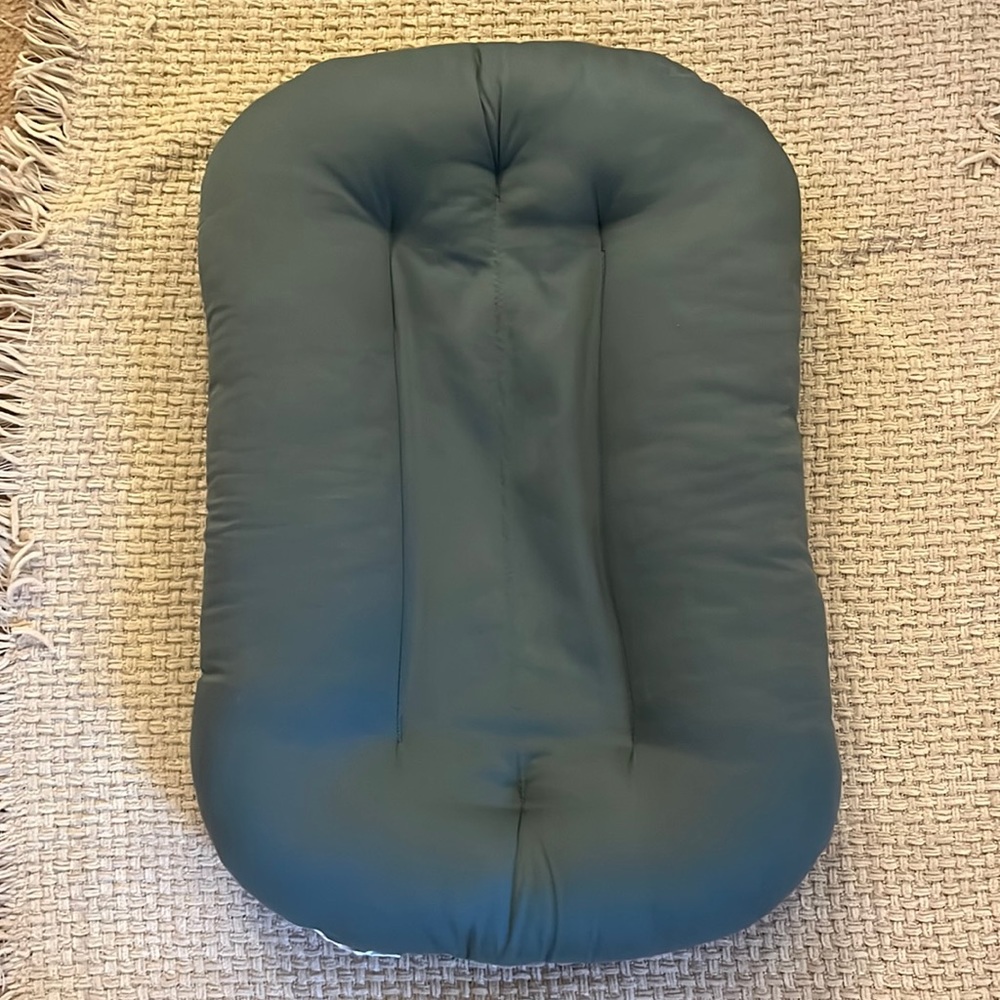 Snuggle Me Infant Lounger